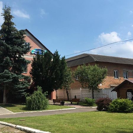 Міні-Готель Нептун Rivne Zewnętrze zdjęcie