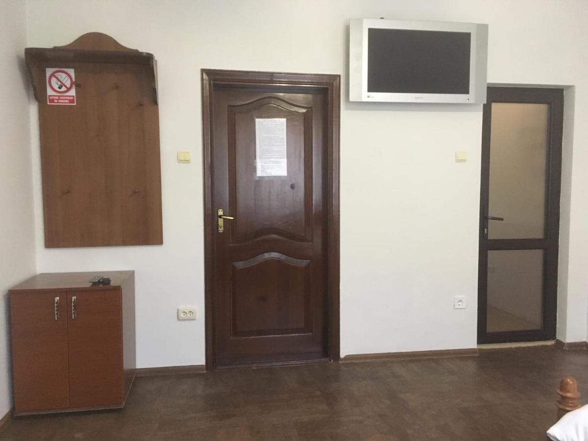 Міні-Готель Нептун Rivne Zewnętrze zdjęcie